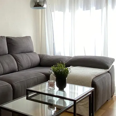 Apartamento Boutique Valbuena By Aroom Laboral, Académica O Médica