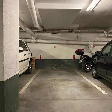 Boutique Valbuena By Aroom Laboral, Academica O Medica León